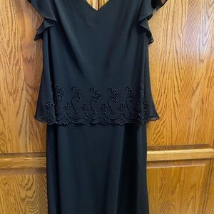 Beautiful Black Evening Dress w/Decorative Beading. One Piece Looks Like 2. 2X.